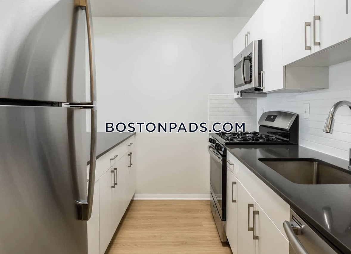 Emerson Place Apartments Photo 43