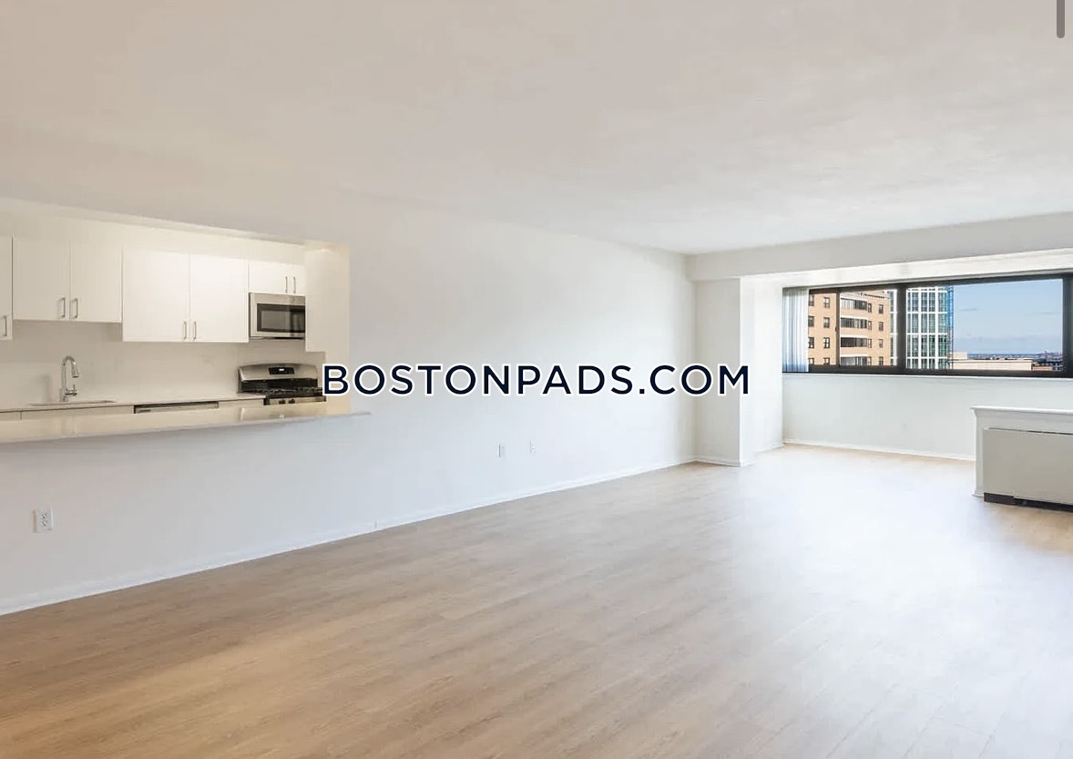 Emerson Place Apartments Photo 13