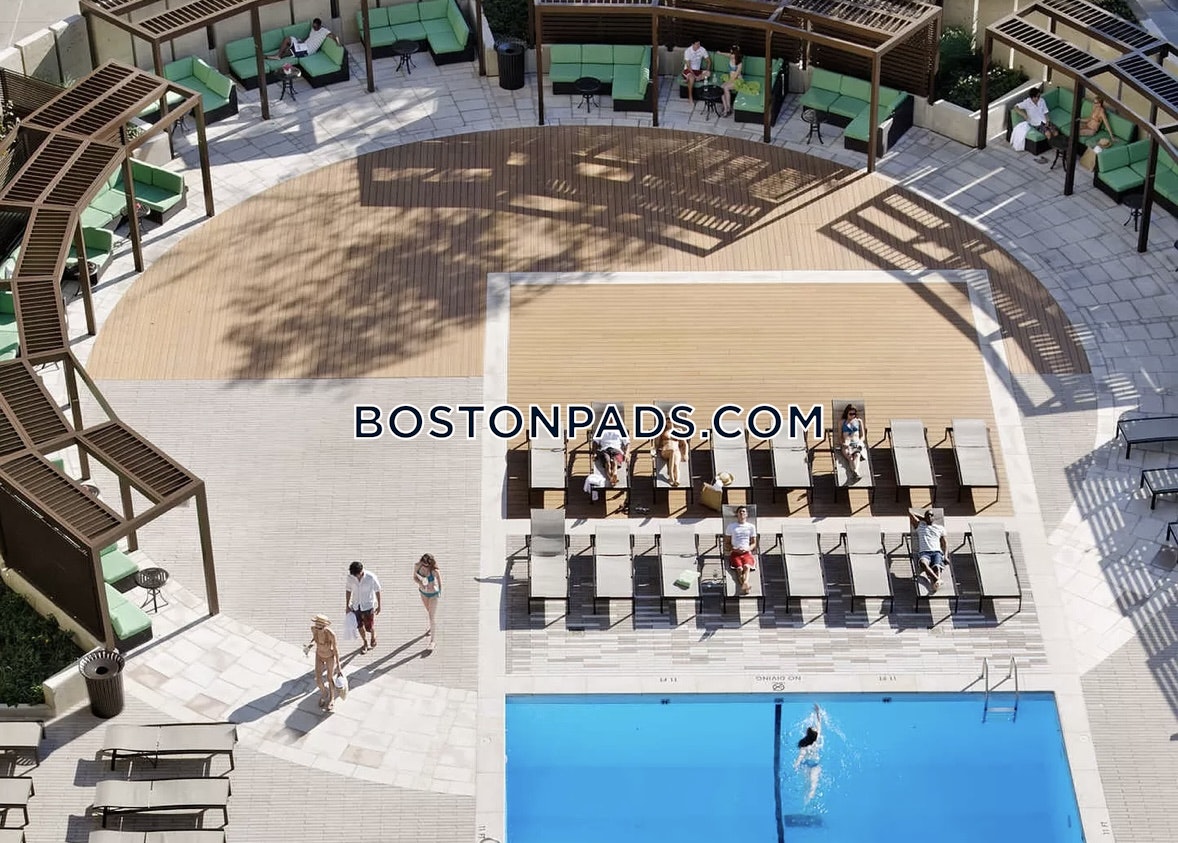 Emerson Place Apartments Photo 1