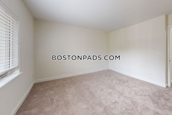 The Commons at Windsor Gardens Photo 19