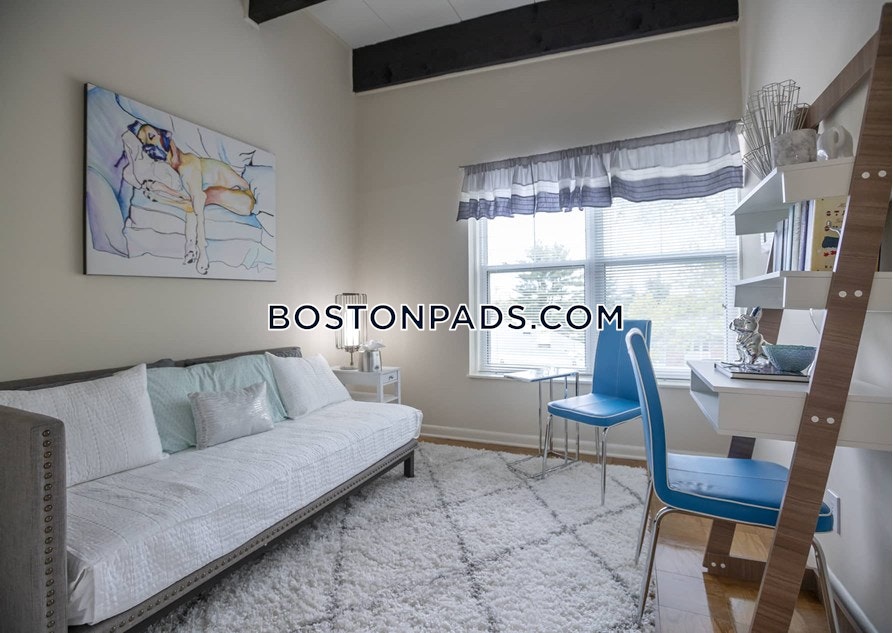 The Commons at Windsor Gardens Photo 3