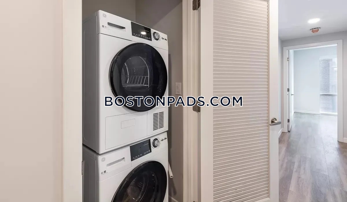 Prism Apartments Photo 33