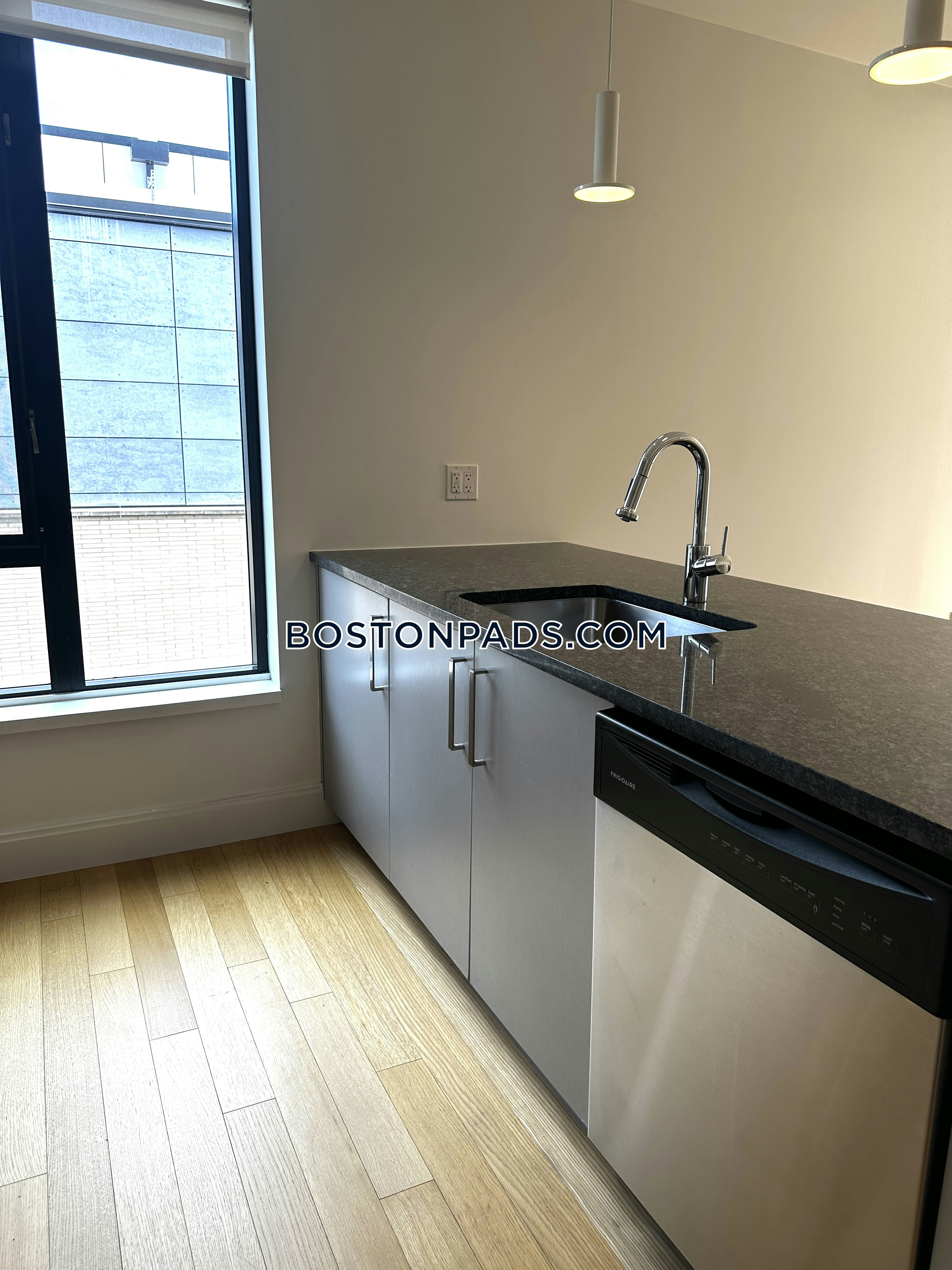 The Tremont Photo 34