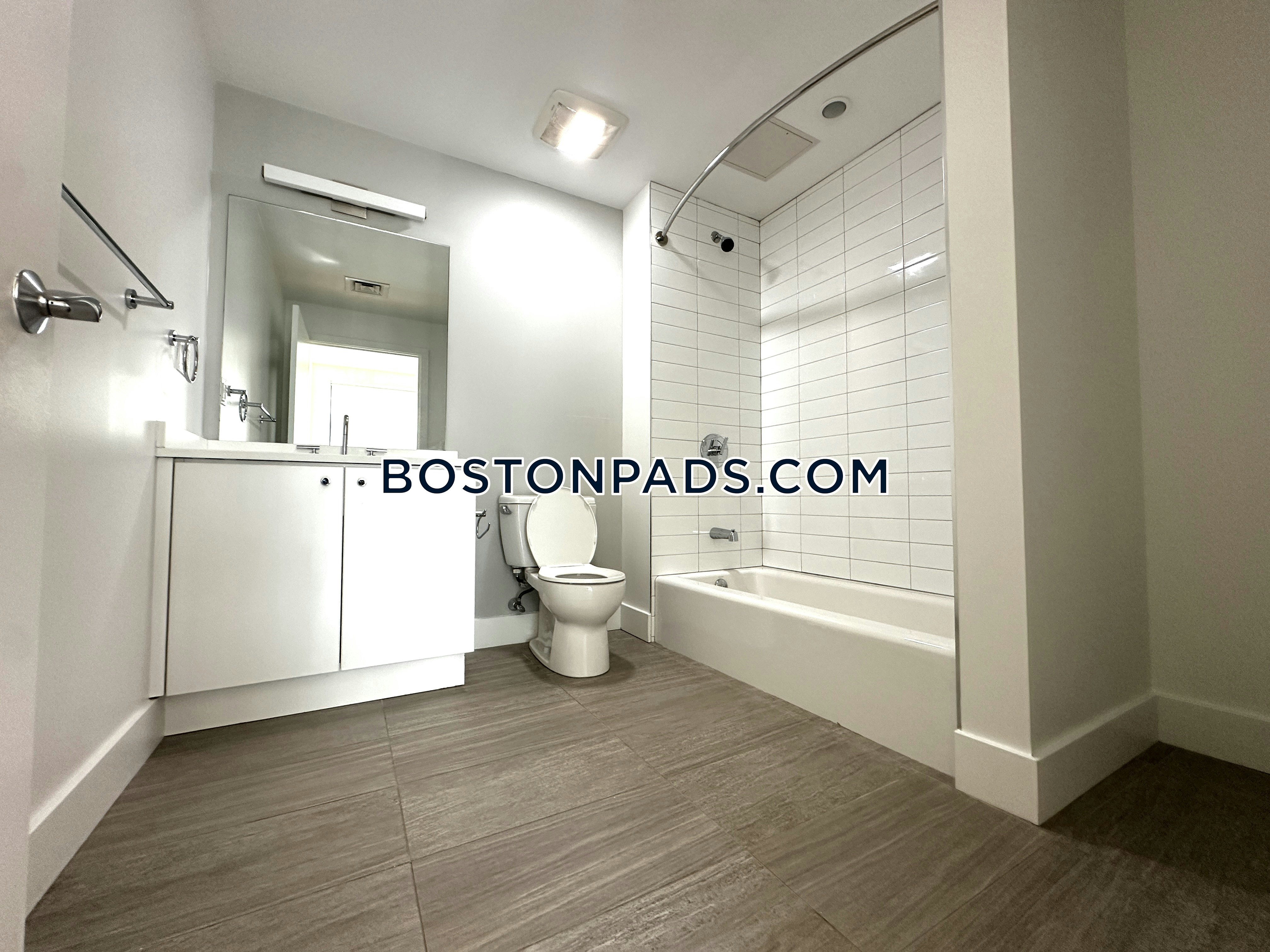 The Tremont Photo 21