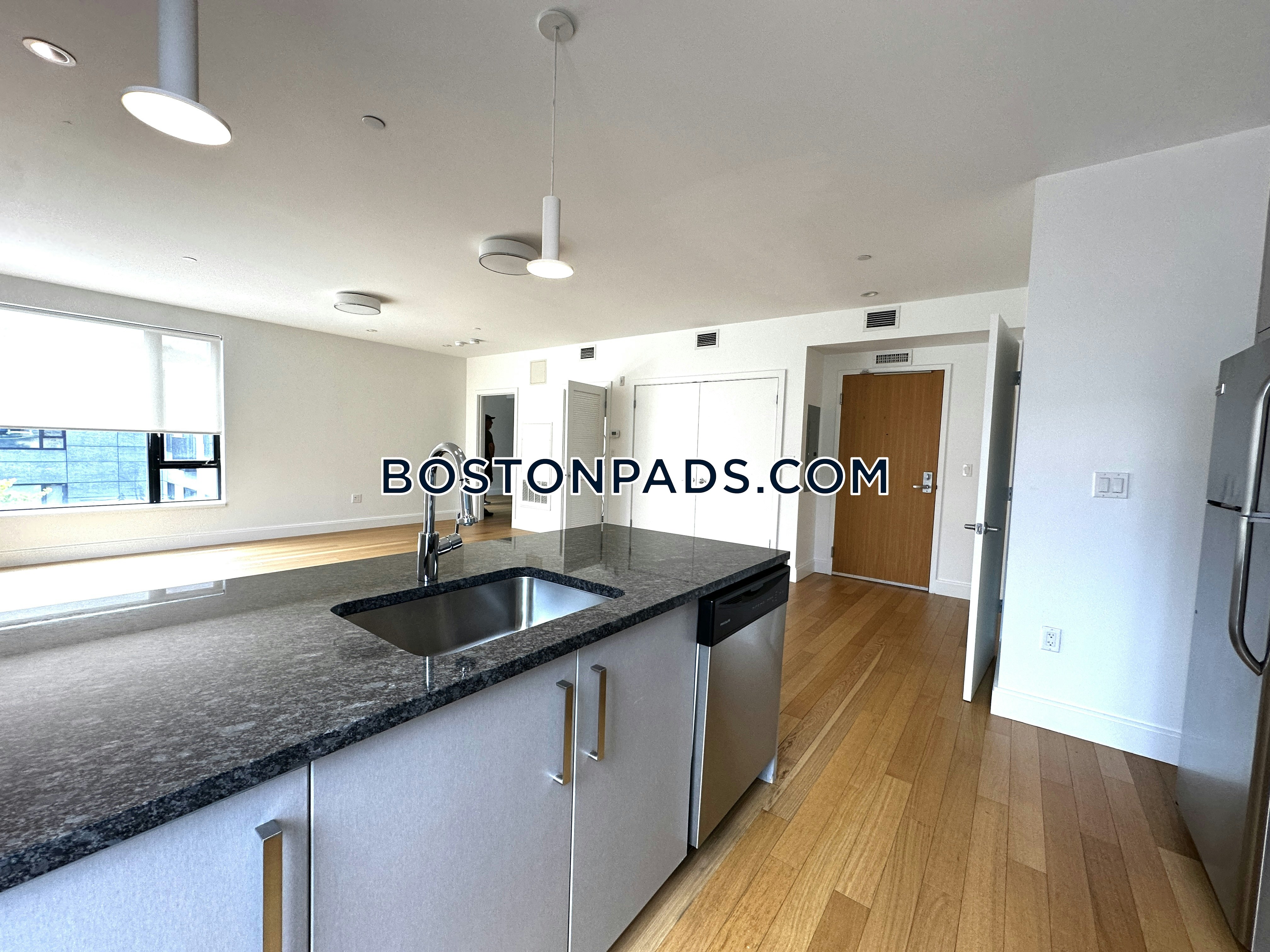 The Tremont Photo 31