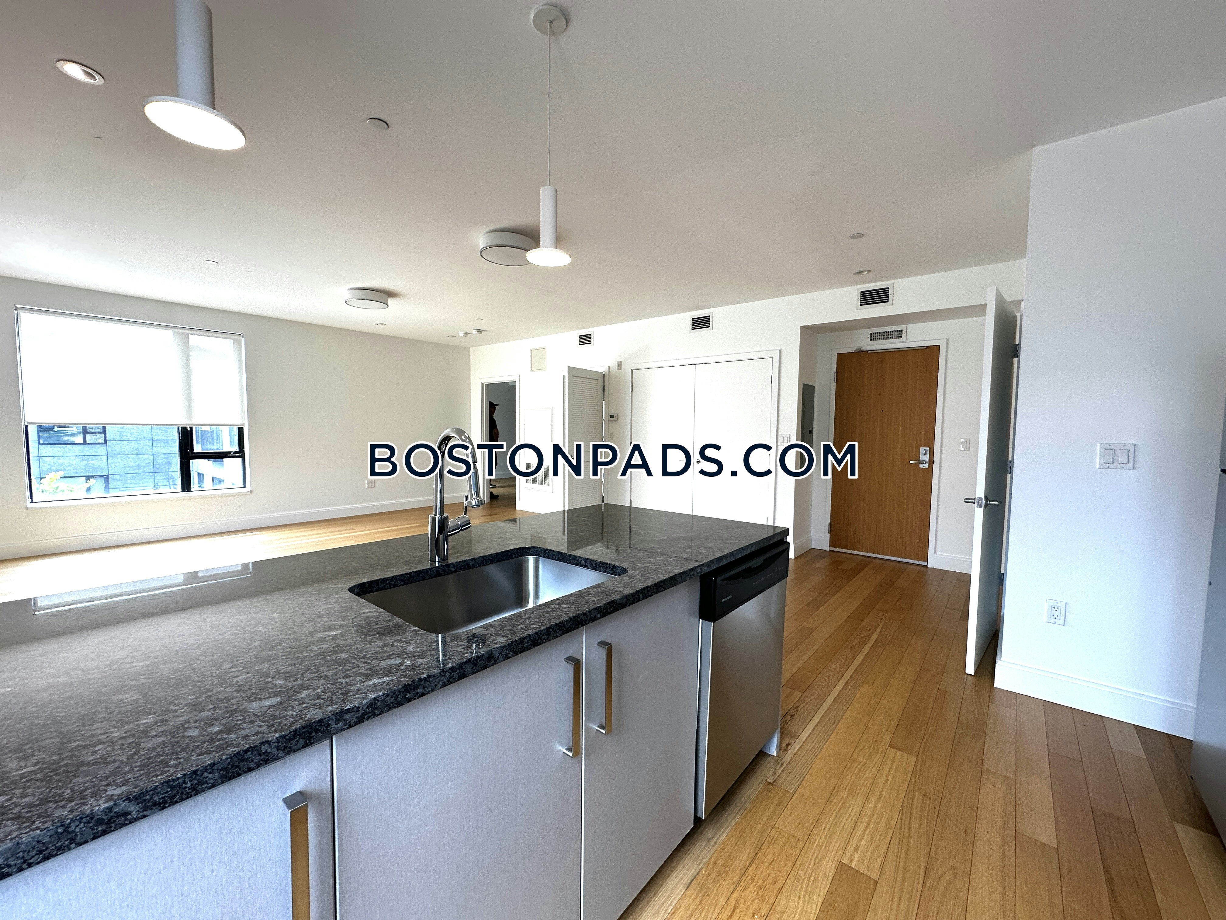 The Tremont Photo 30