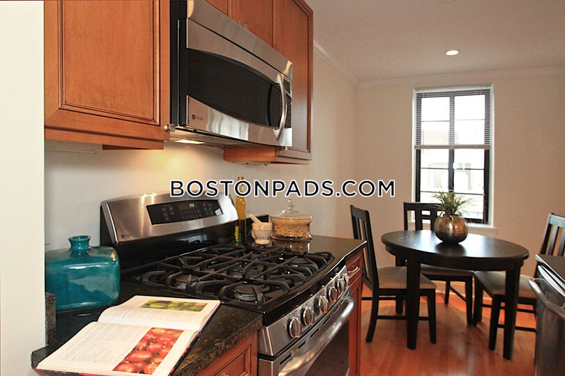 1642 Massachusetts Ave. Photo 40