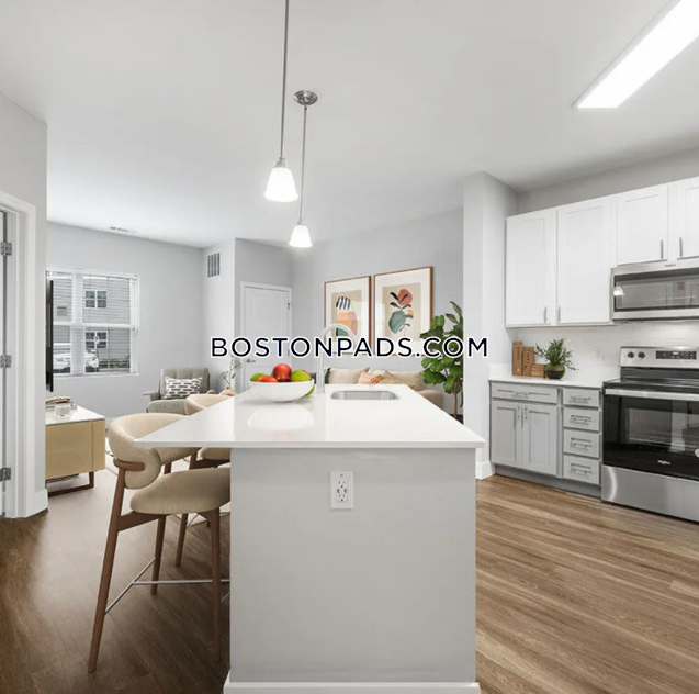 Lux at Stoughton Photo 8