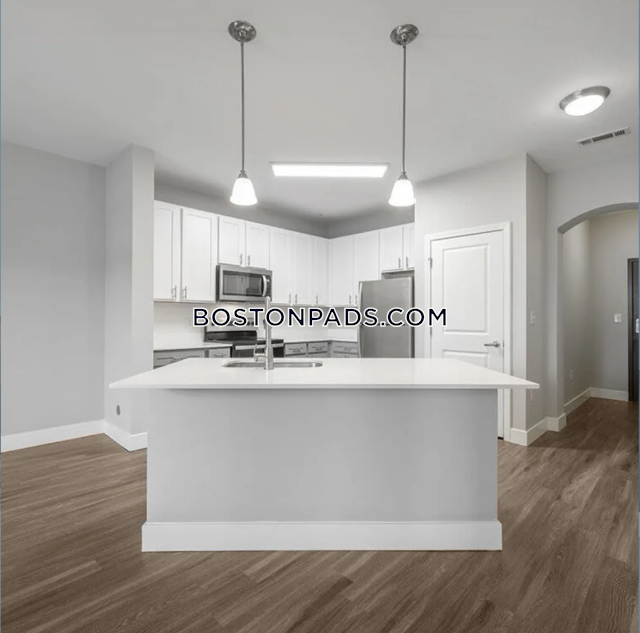 Lux at Stoughton Photo 4