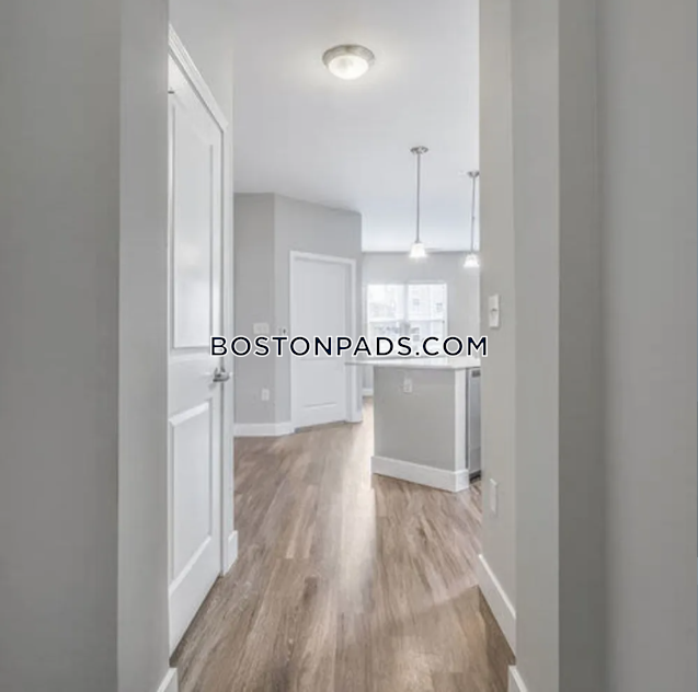 Lux at Stoughton Photo 2