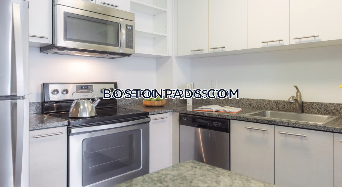 Third Square Apartments Photo 16