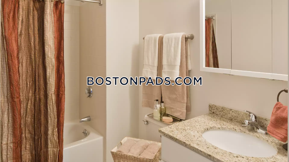 Gateway at Malden Center Photo 14