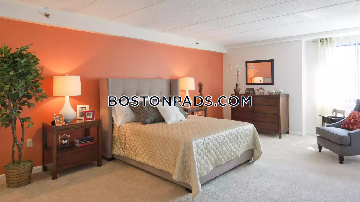 Gateway at Malden Center Photo 11