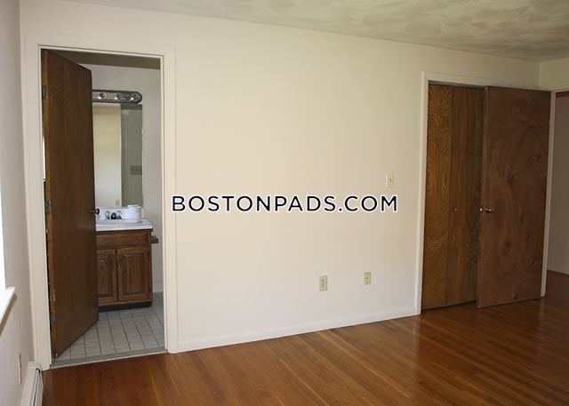 Charlesbank Gardens Photo 10