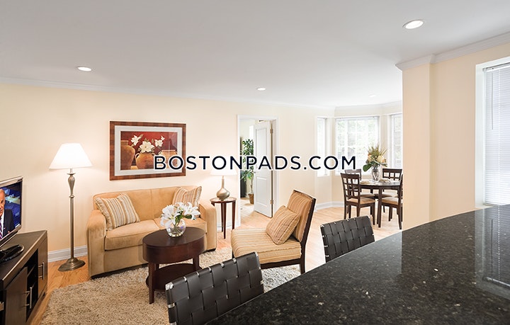 Longwood Towers Photo 17