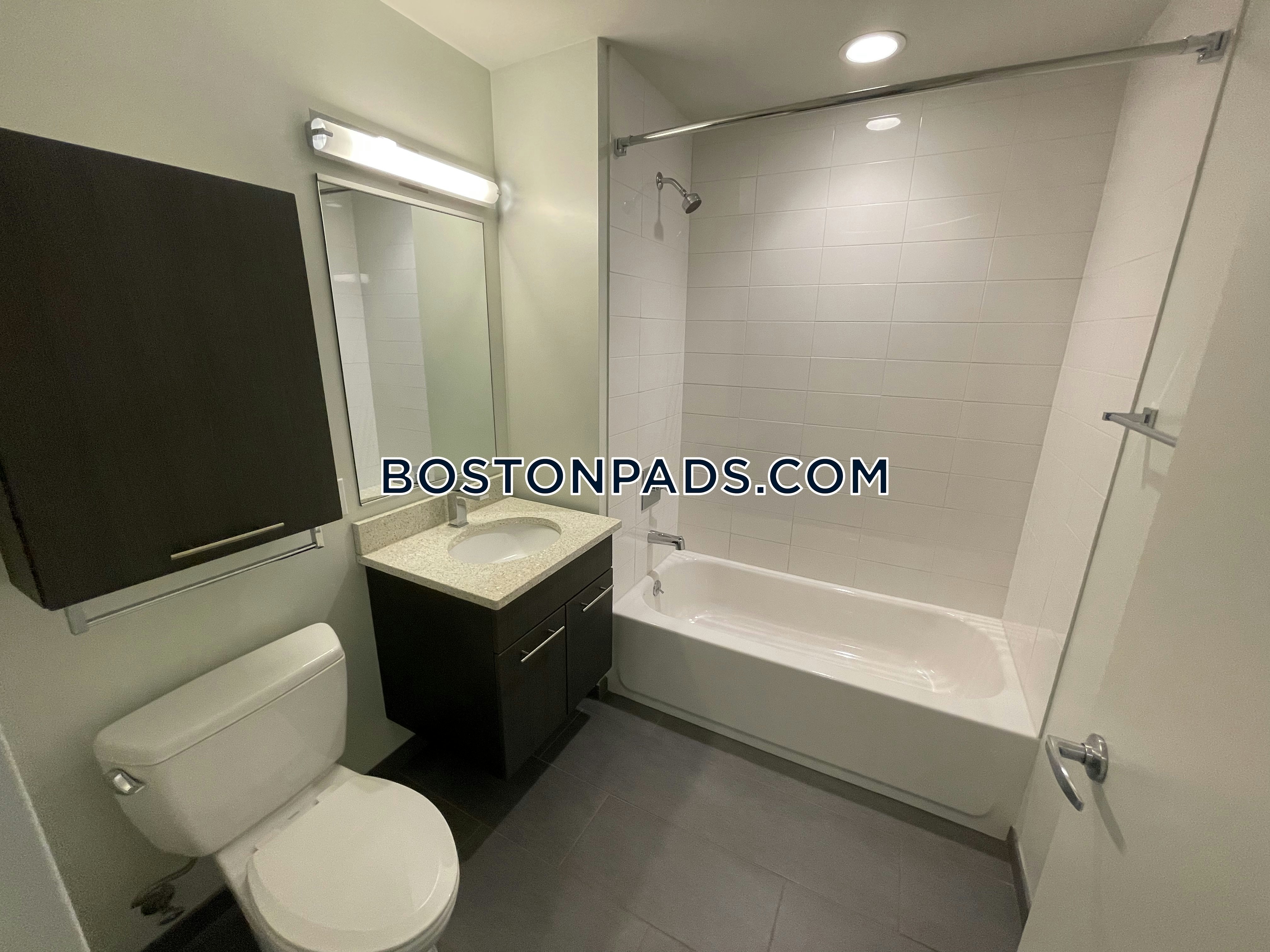 Watermark Seaport Photo 30