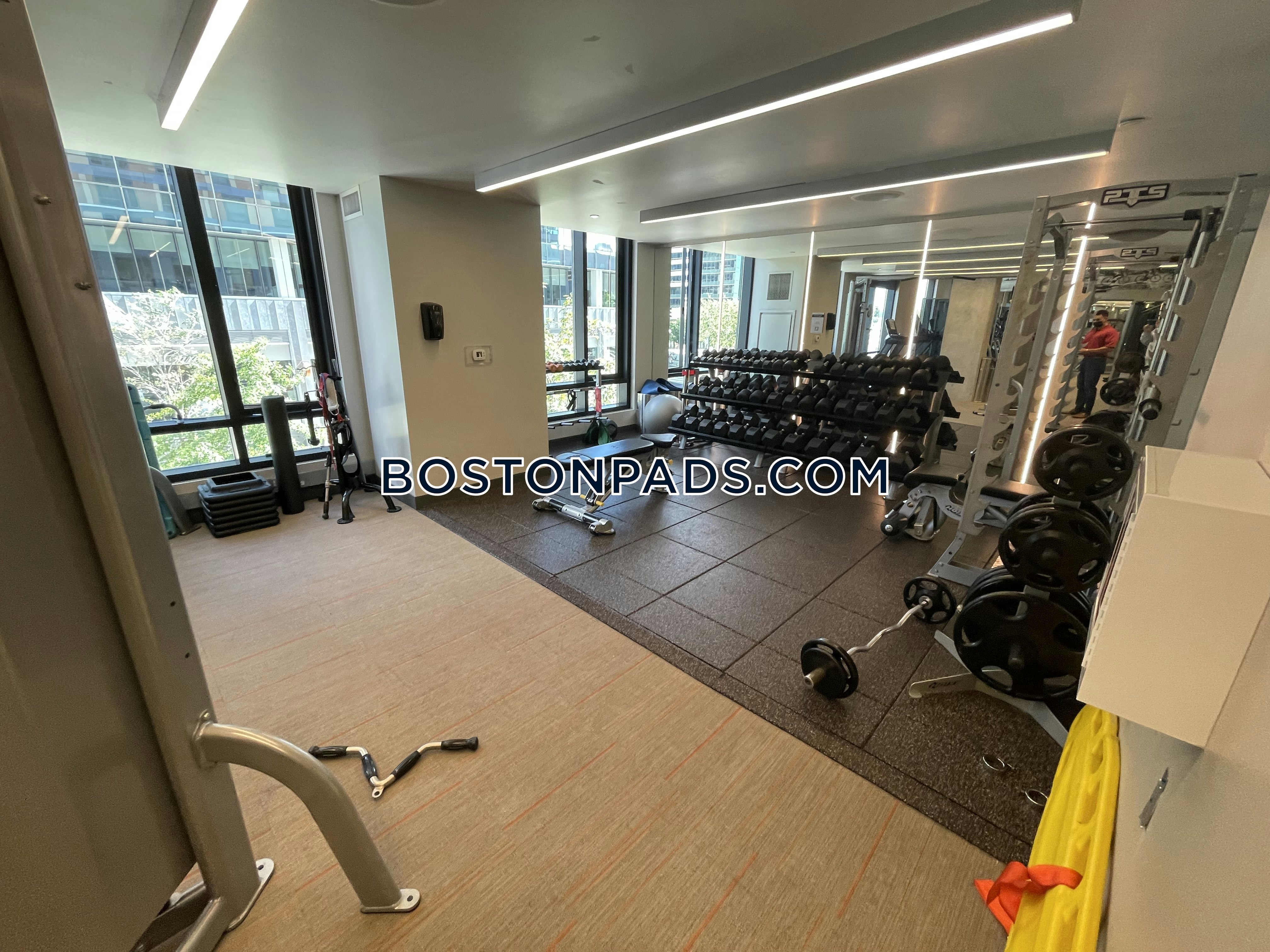 Watermark Seaport Photo 10