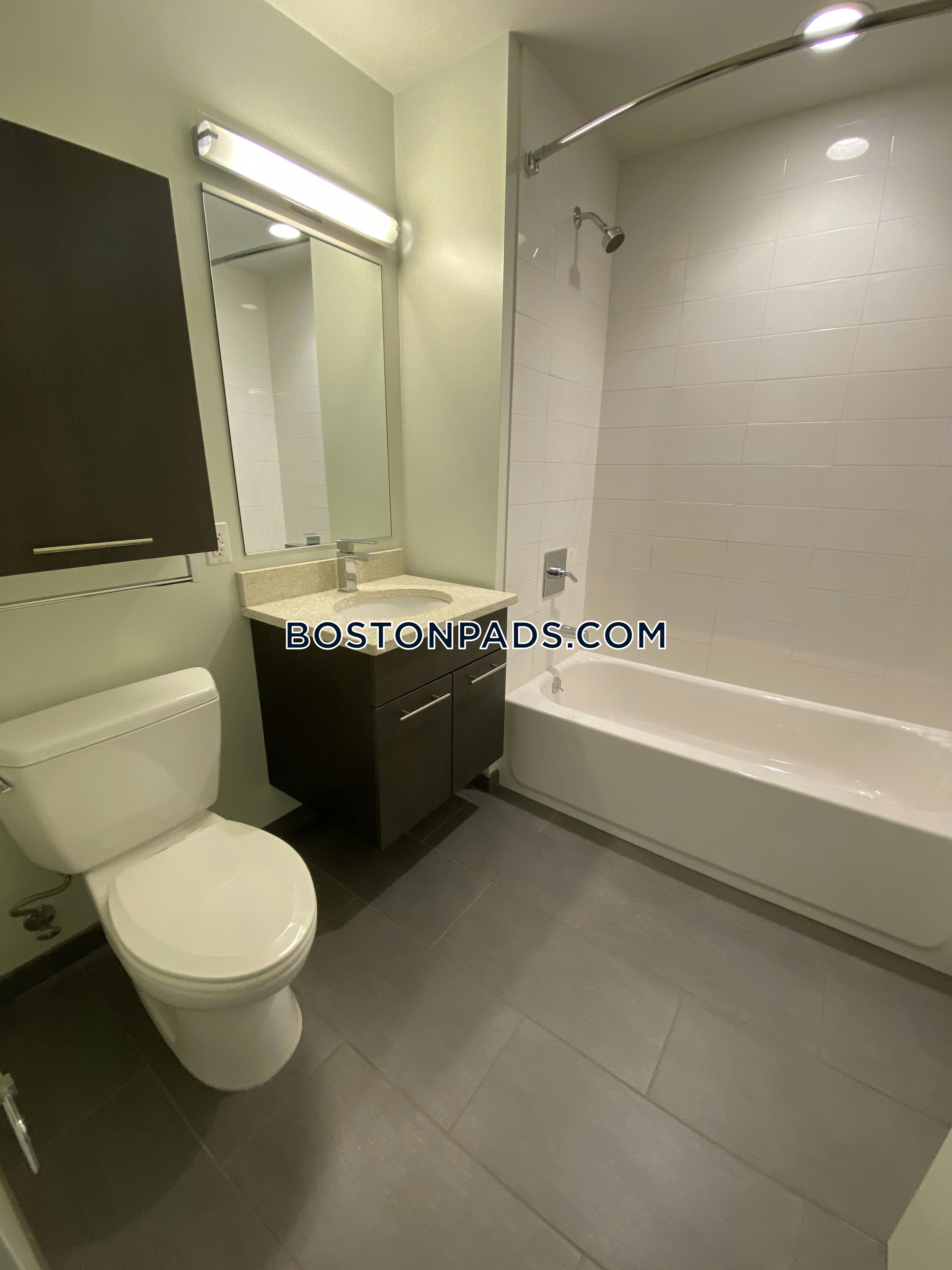 Watermark Seaport Photo 29