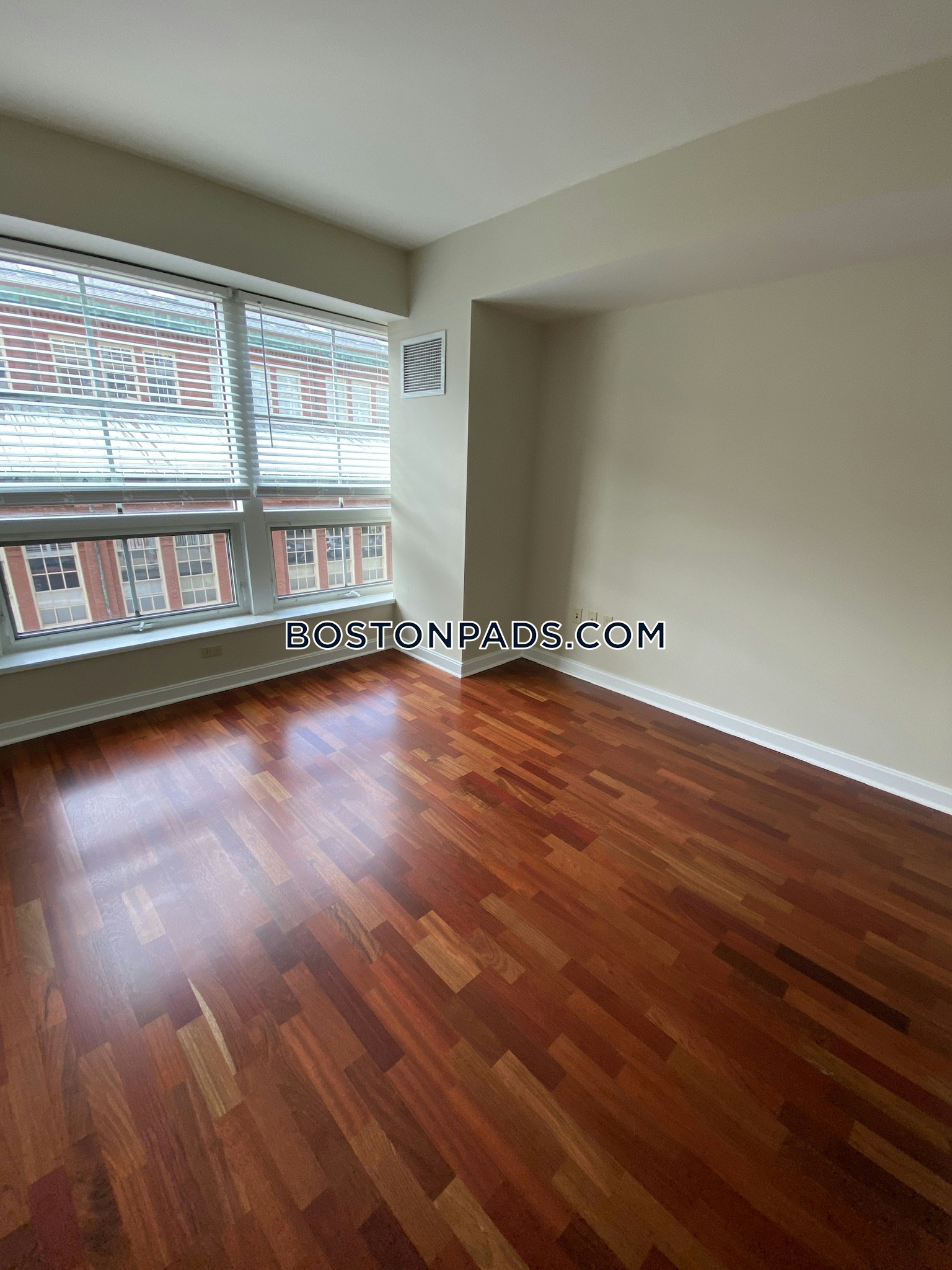 Harborview at the Navy Yard Photo 48