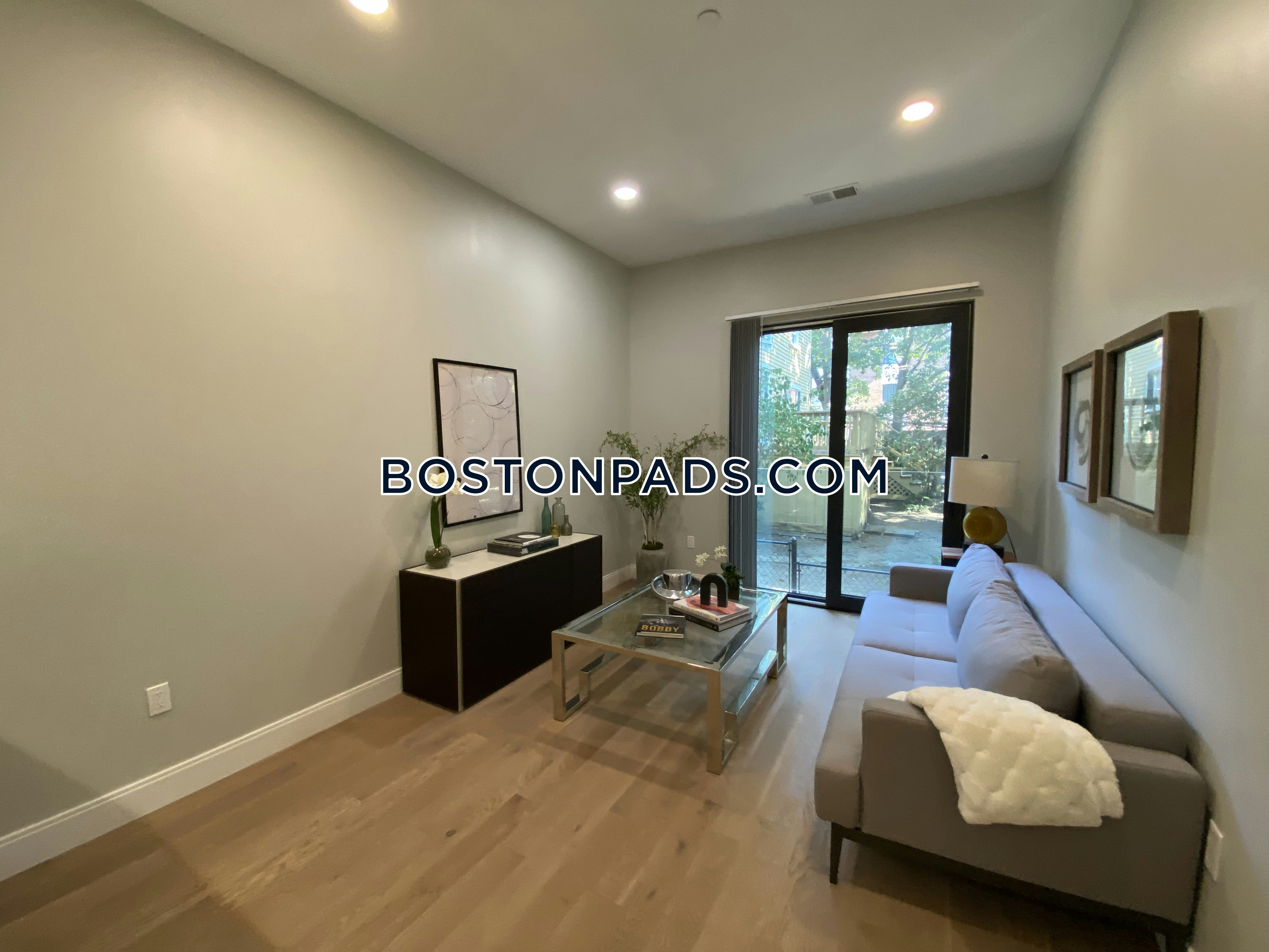 9 Central St. Photo 13