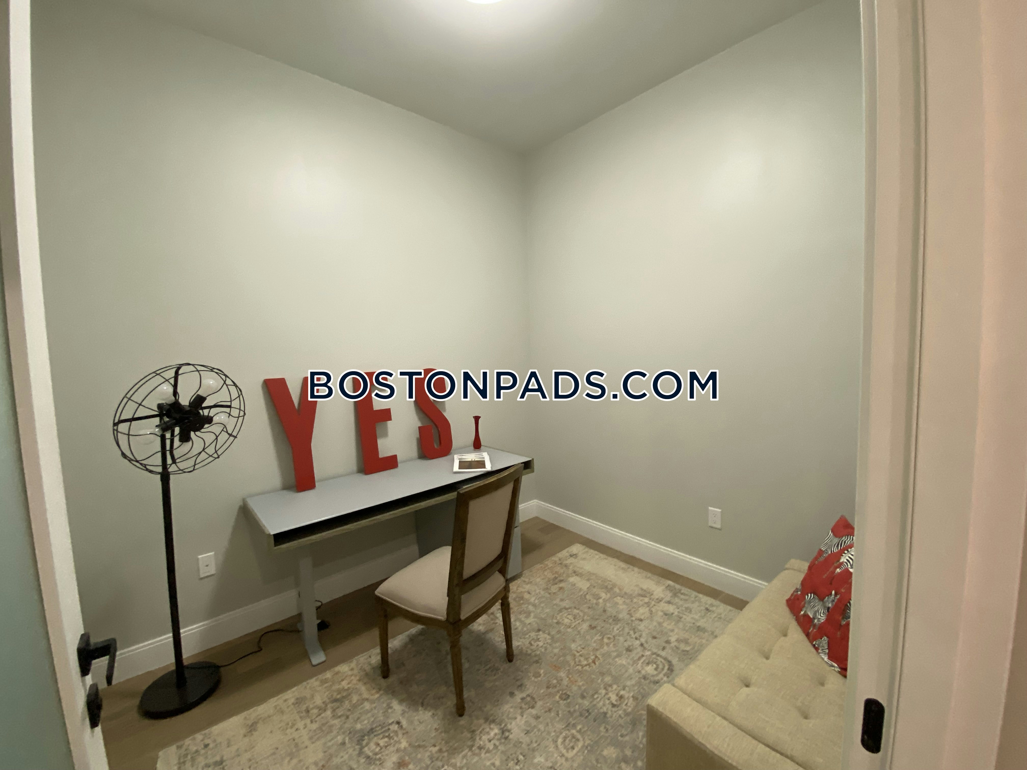 9 Central St. Photo 28