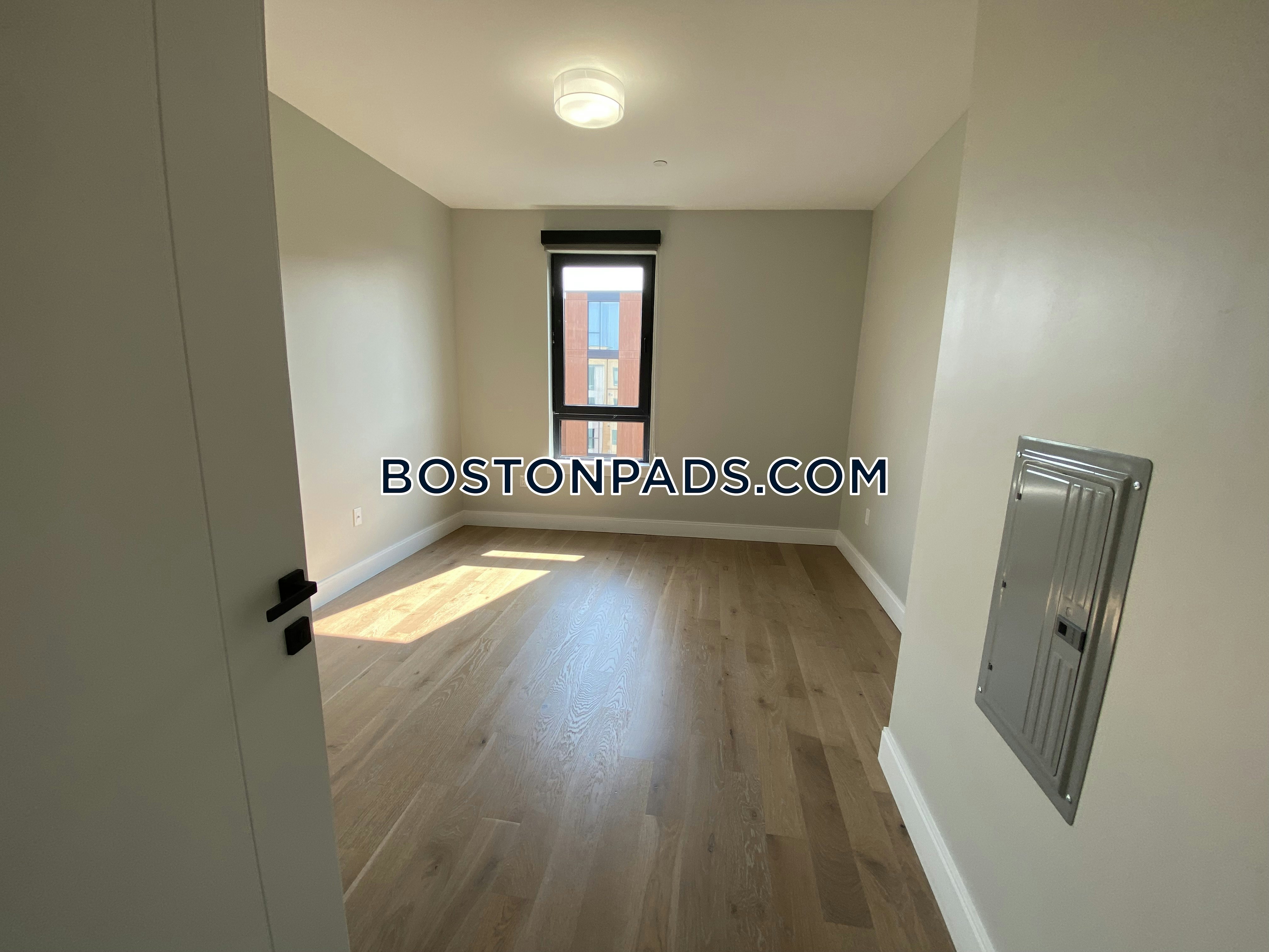 9 Central St. Photo 166