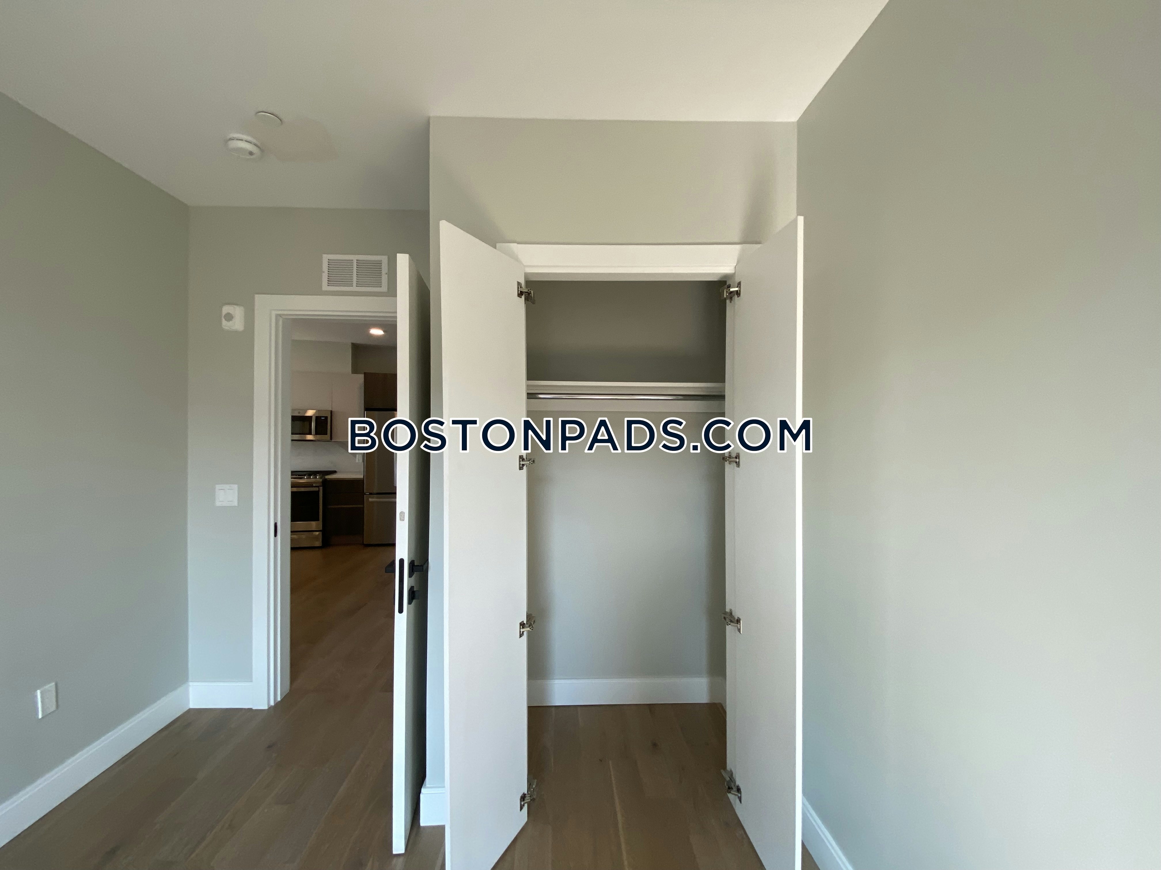 9 Central St. Photo 163