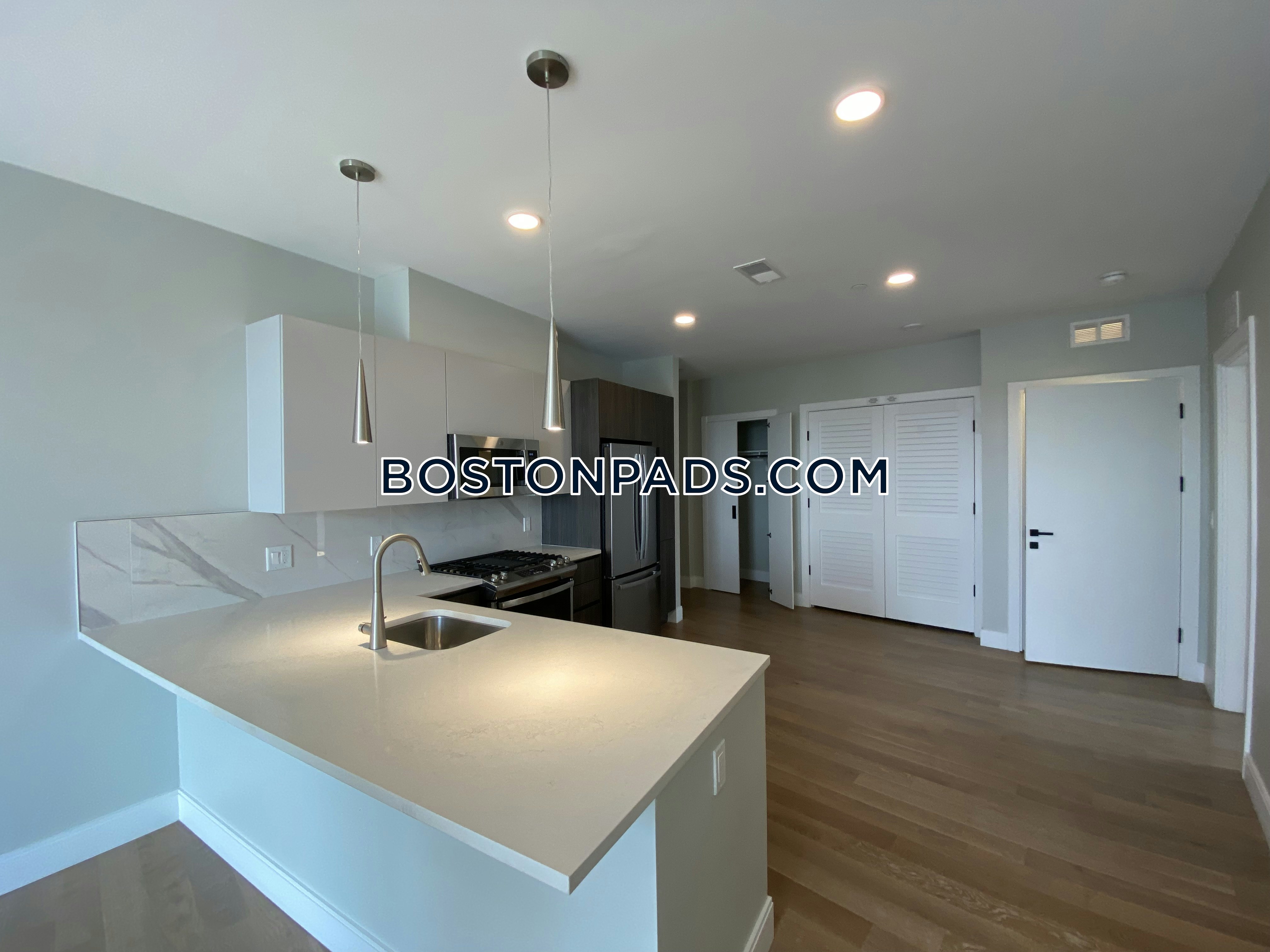 9 Central St. Photo 116