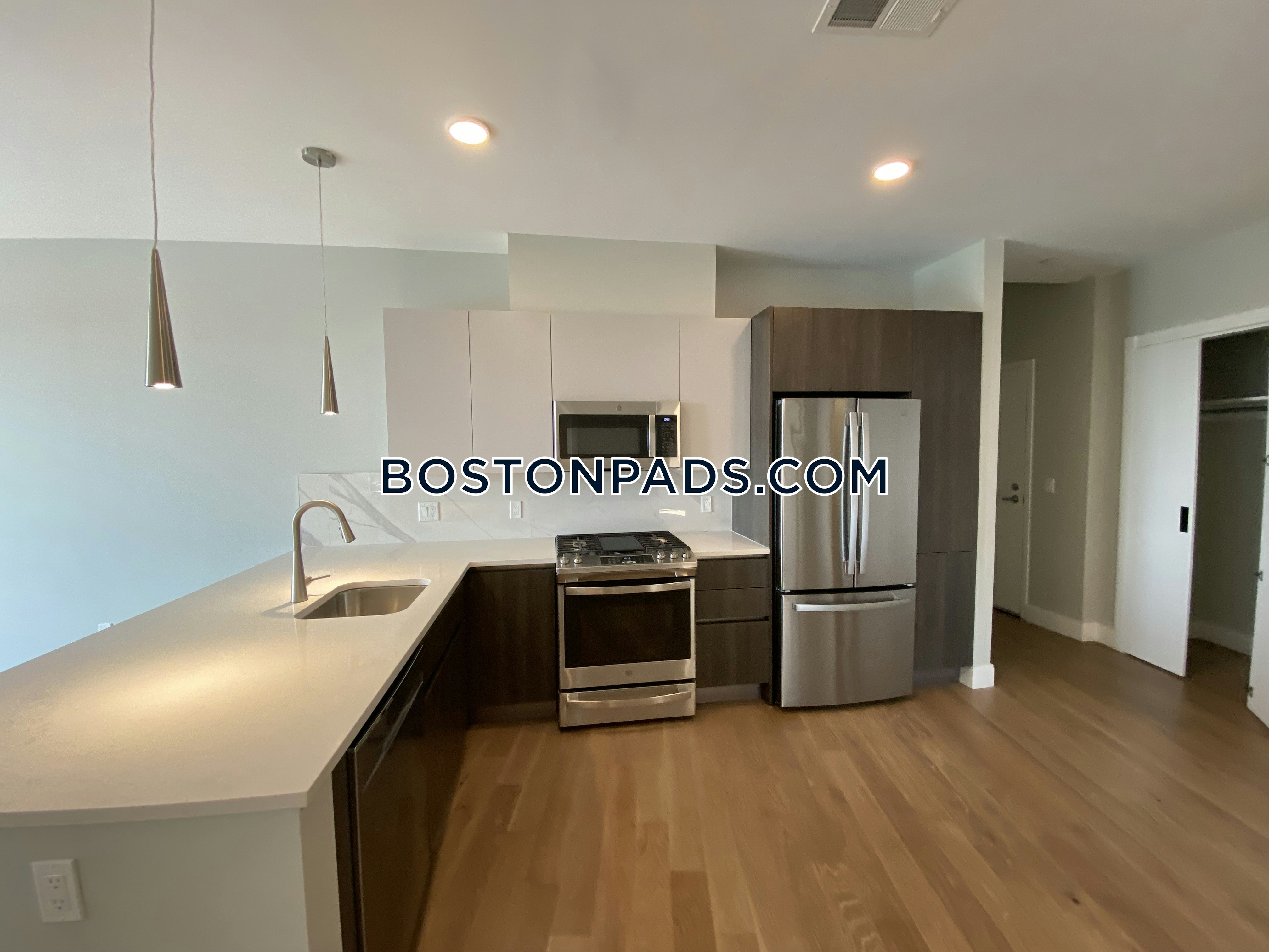 9 Central St. Photo 103