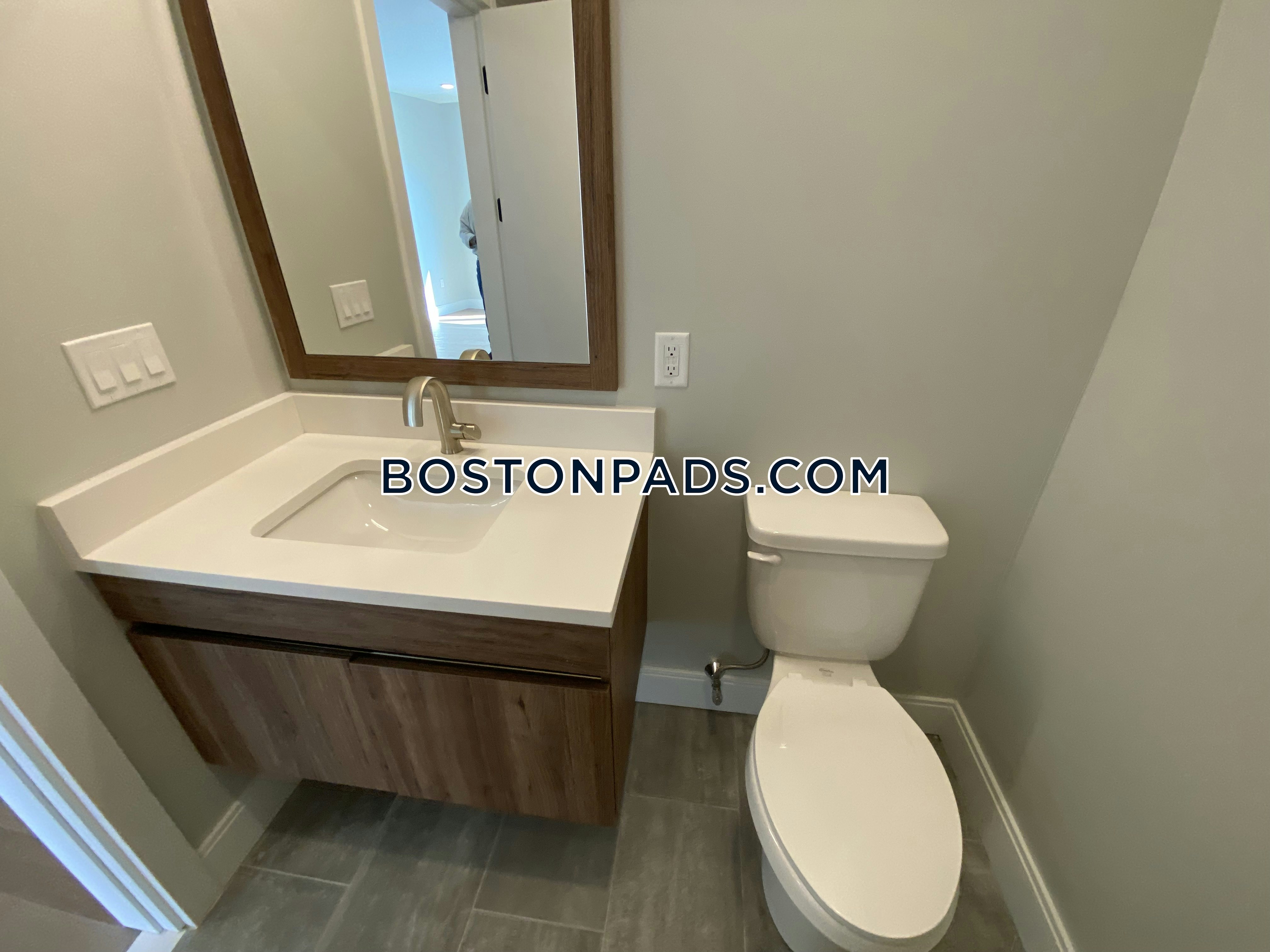 9 Central St. Photo 171