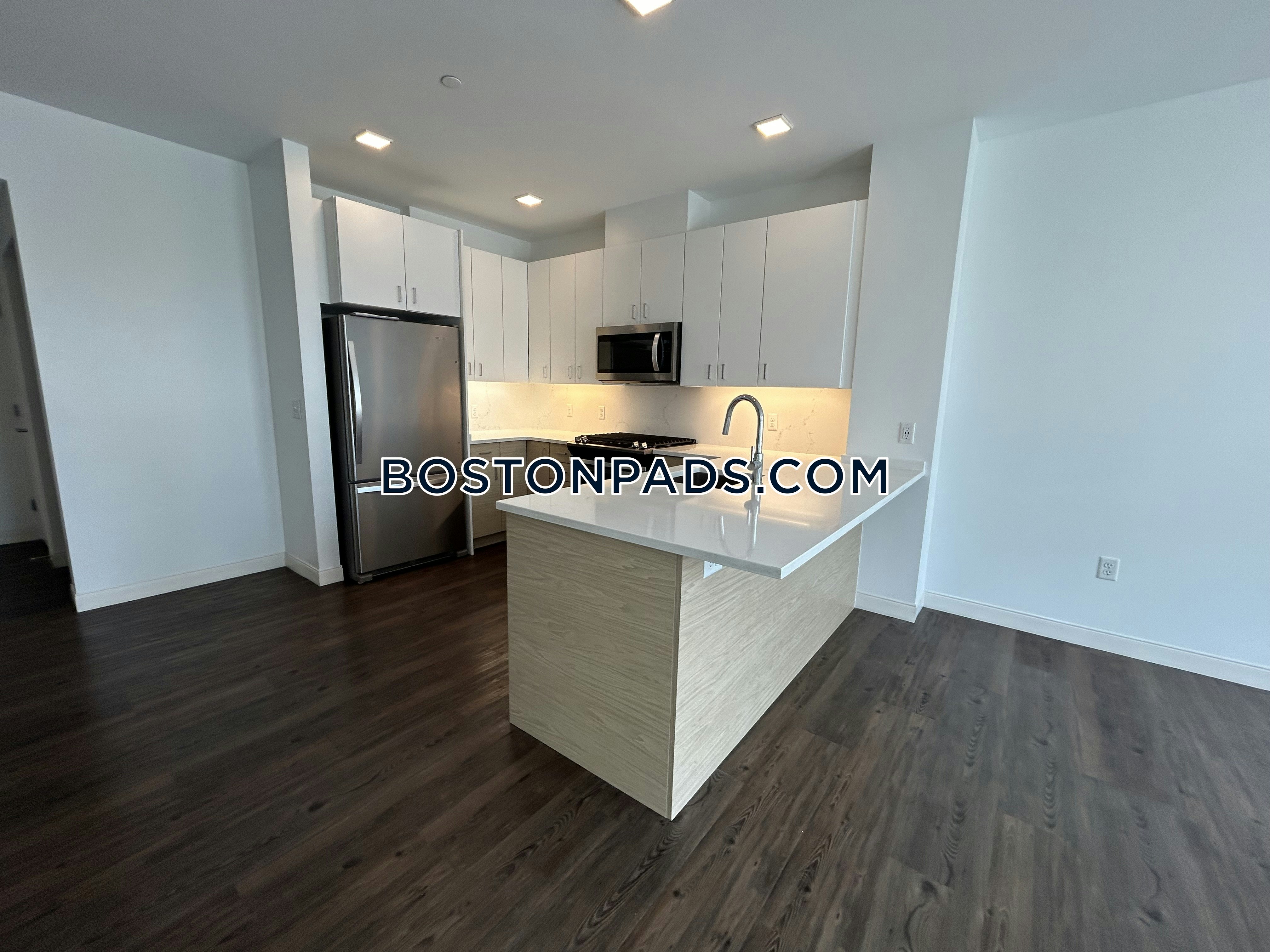 Trio Newton Photo 72