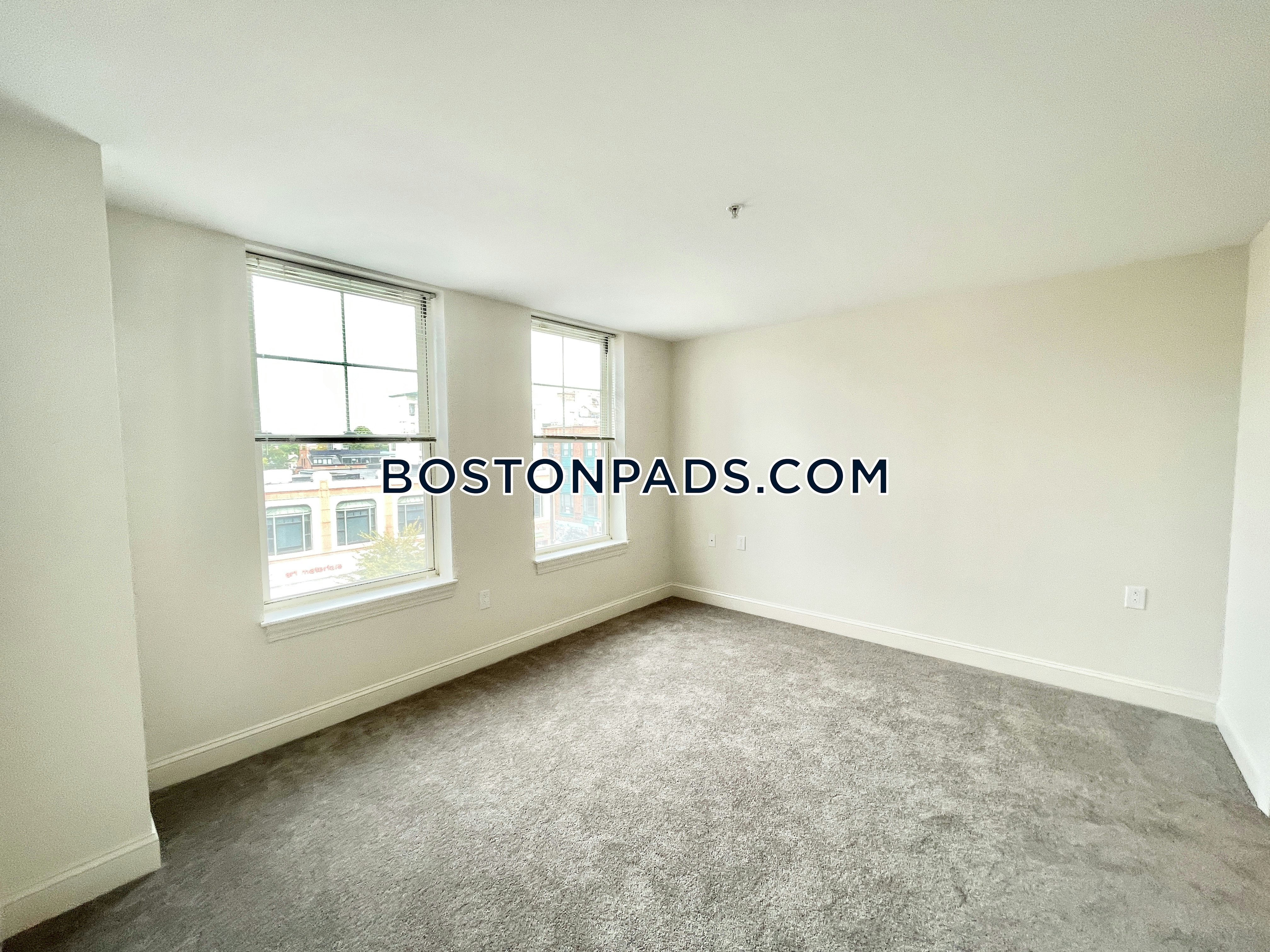 The Holmes Building Photo 30