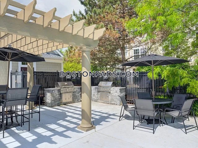 Hawthorne Commons Photo 1