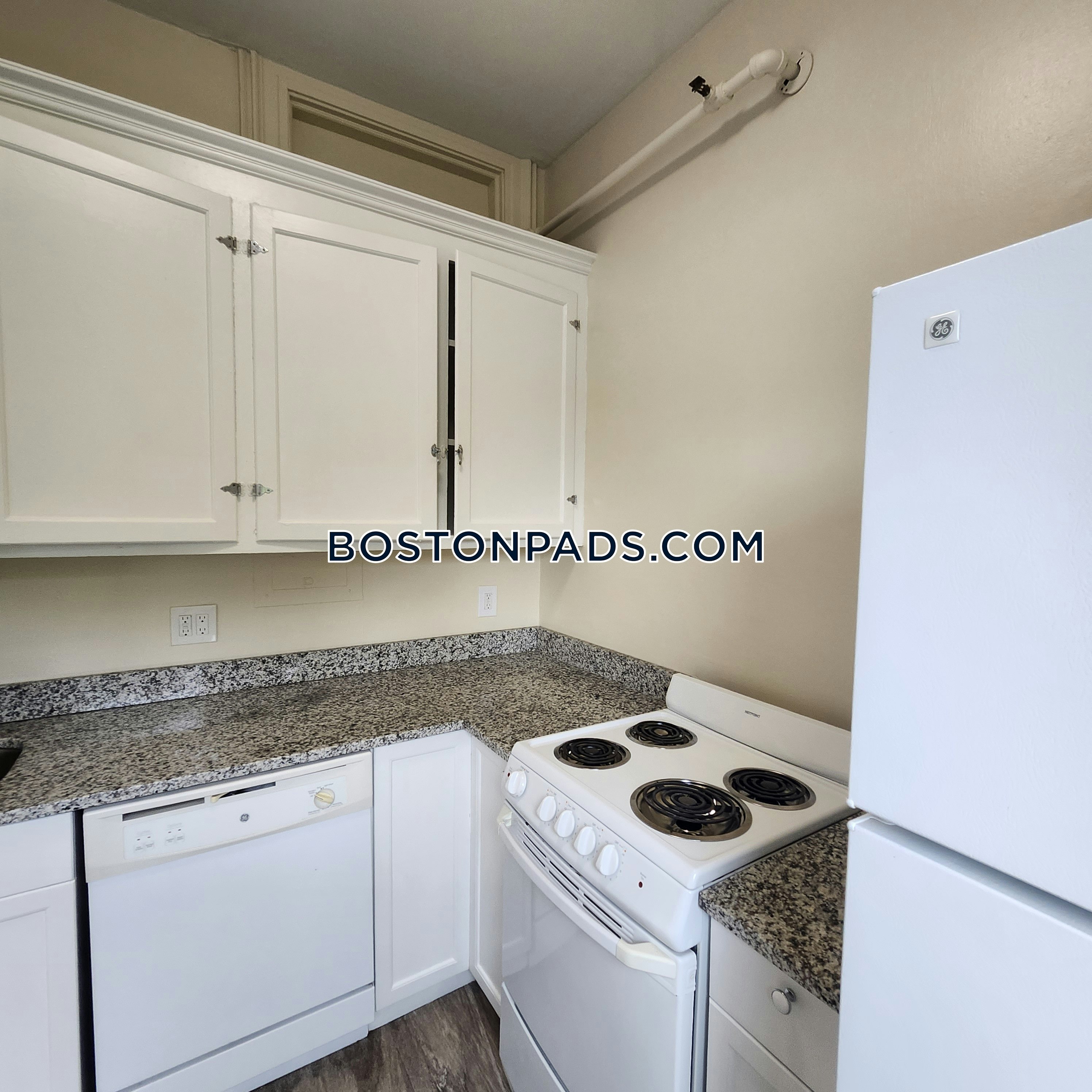 Princeton on Beacon St. Photo 21