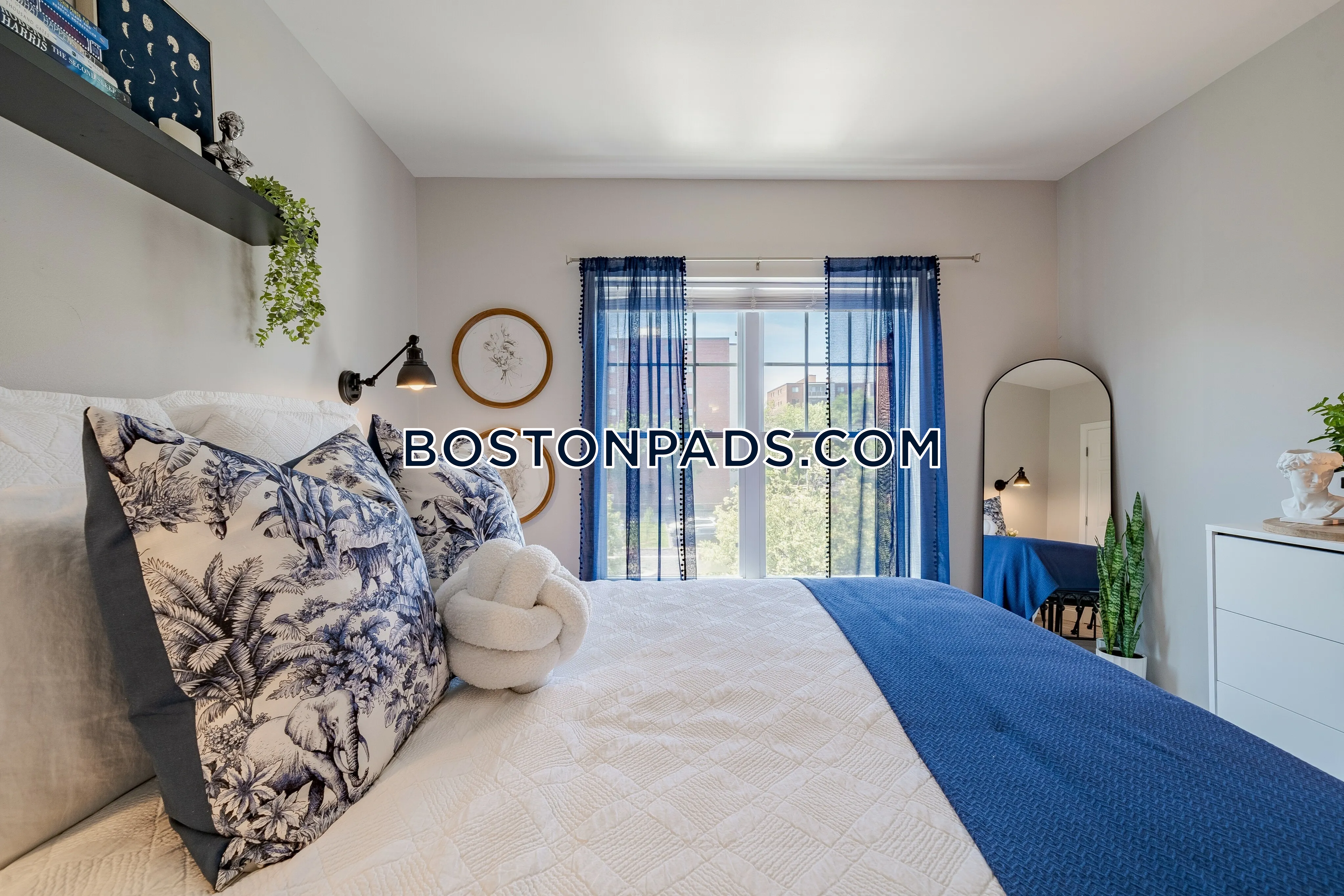 Wellington Place Photo 17