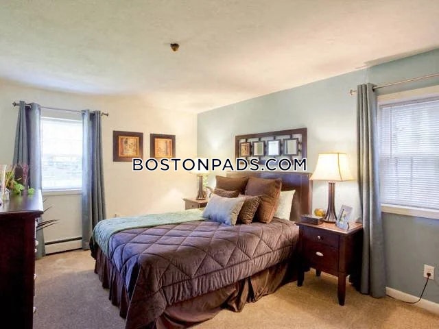 Weymouth Place Photo 7