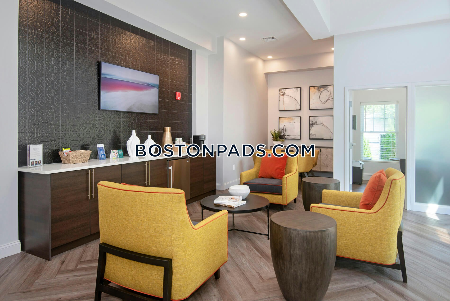 Union Place Photo 10