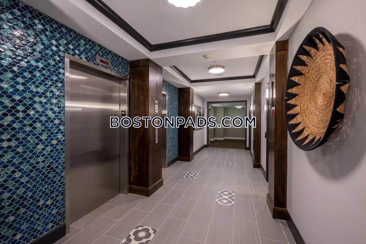 Halstead Burlington Photo 18