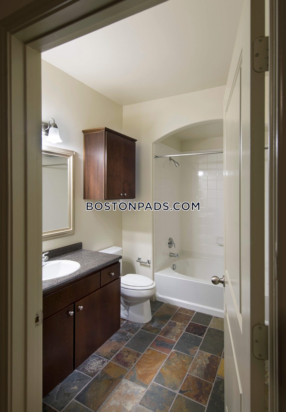 Lodge at Foxborough Photo 10