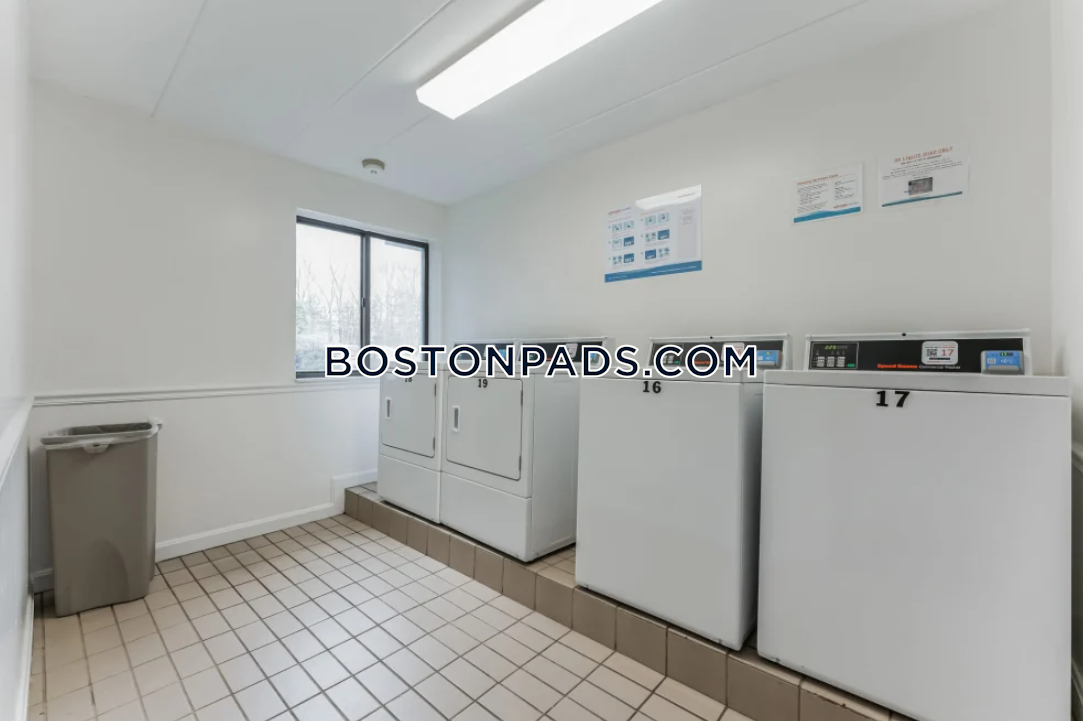 Eagle Rock Apartments at MetroWest Photo 96