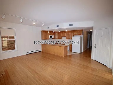 Green House Apartments Photo 2