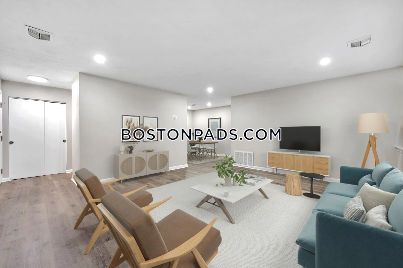 Tatnuck Square Apartments Photo 9