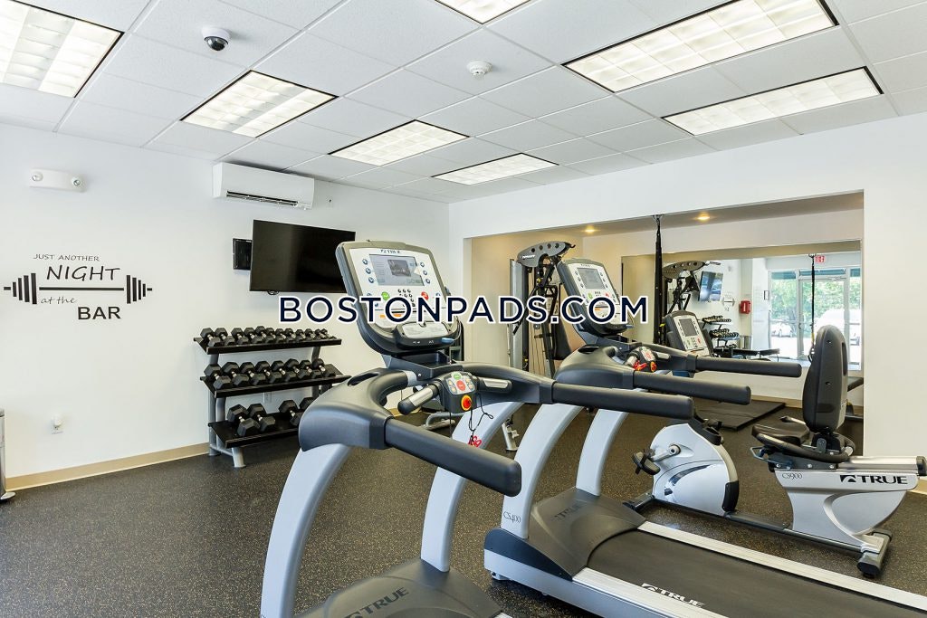 Stonehill Towers Photo 1