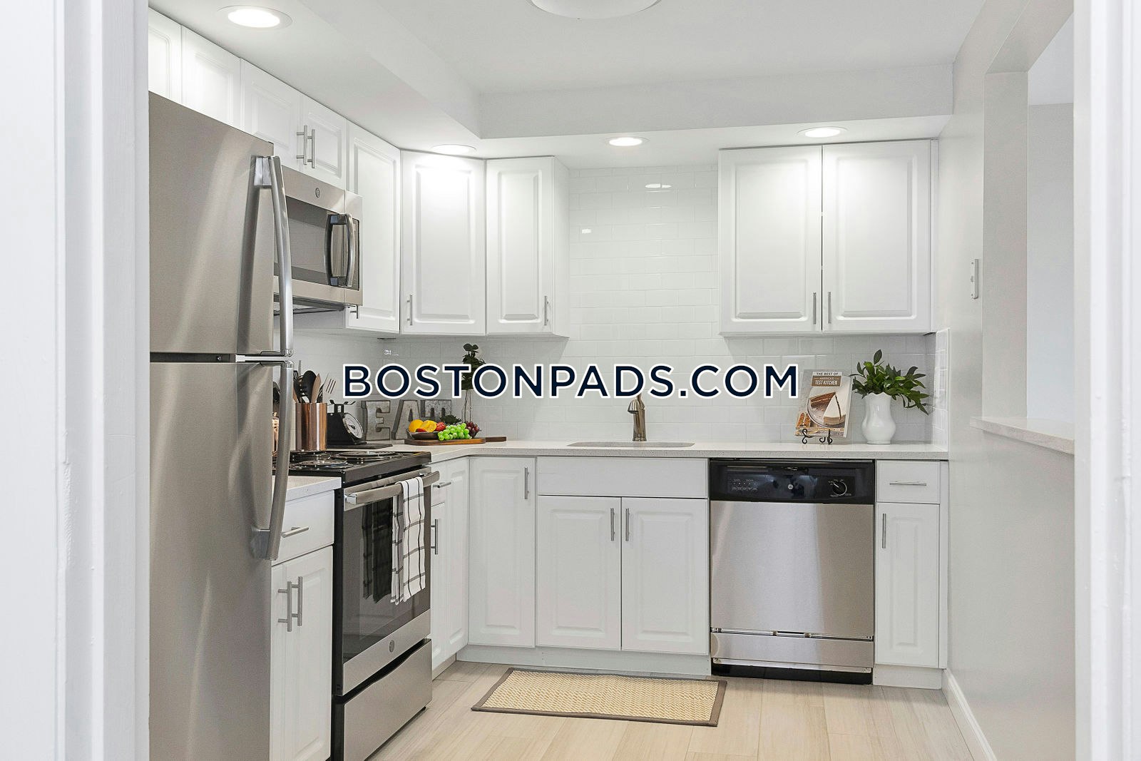 Stonehill Towers Photo 6