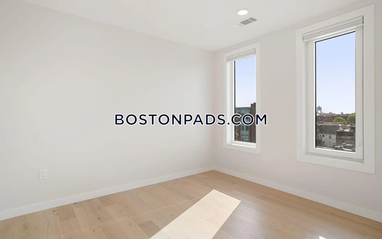 Gateway at Maverick Square Photo 163