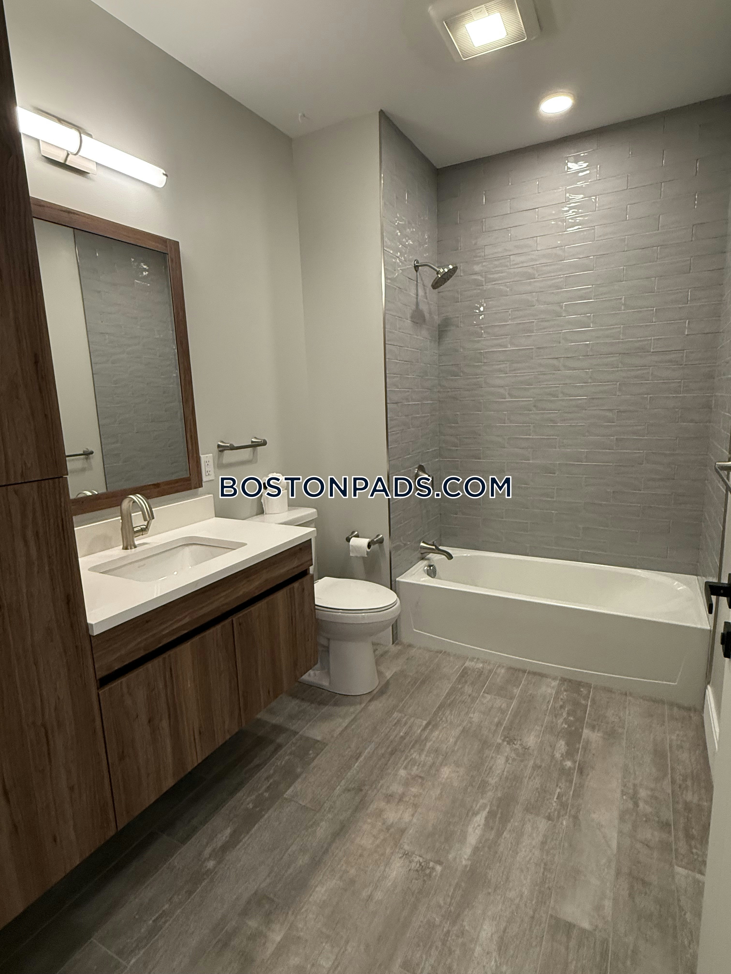 9 Central St. Photo 71