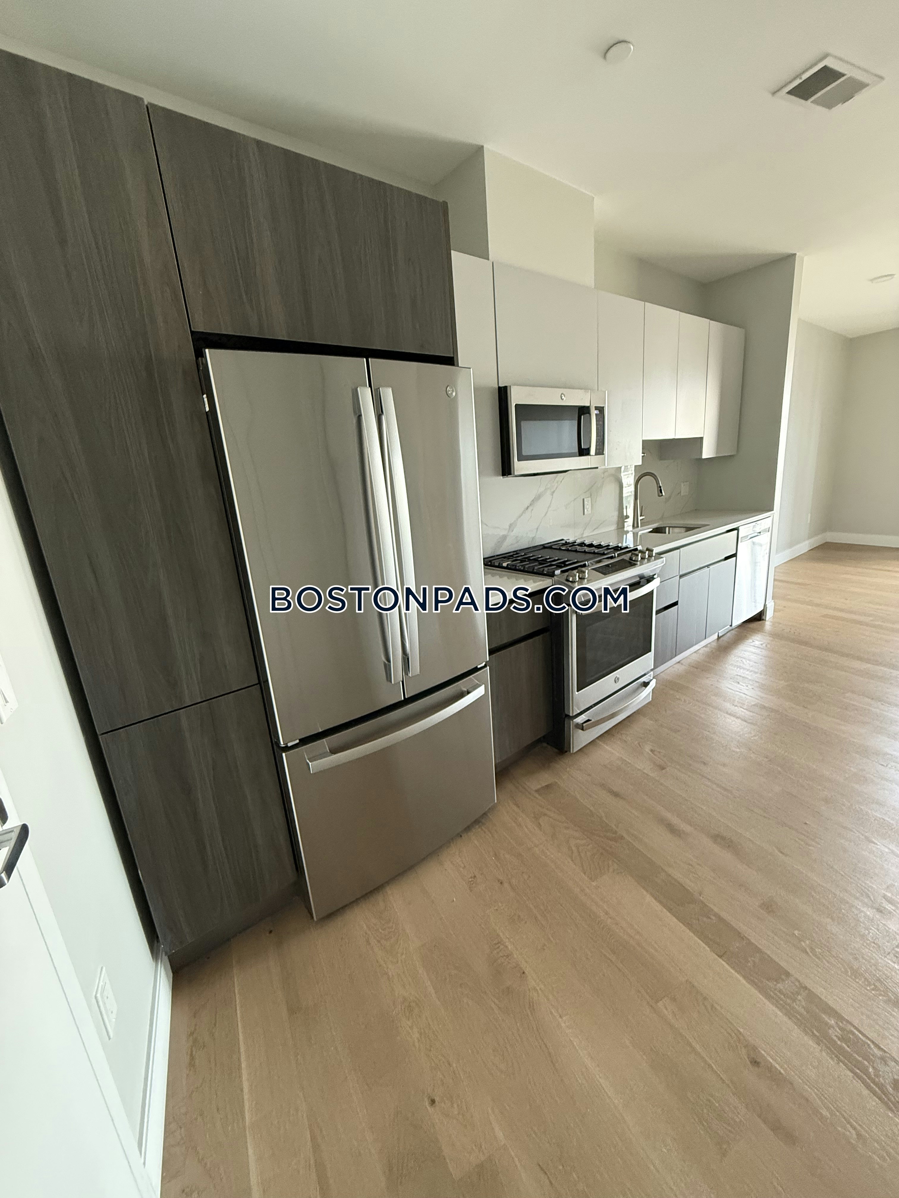 9 Central St. Photo 106