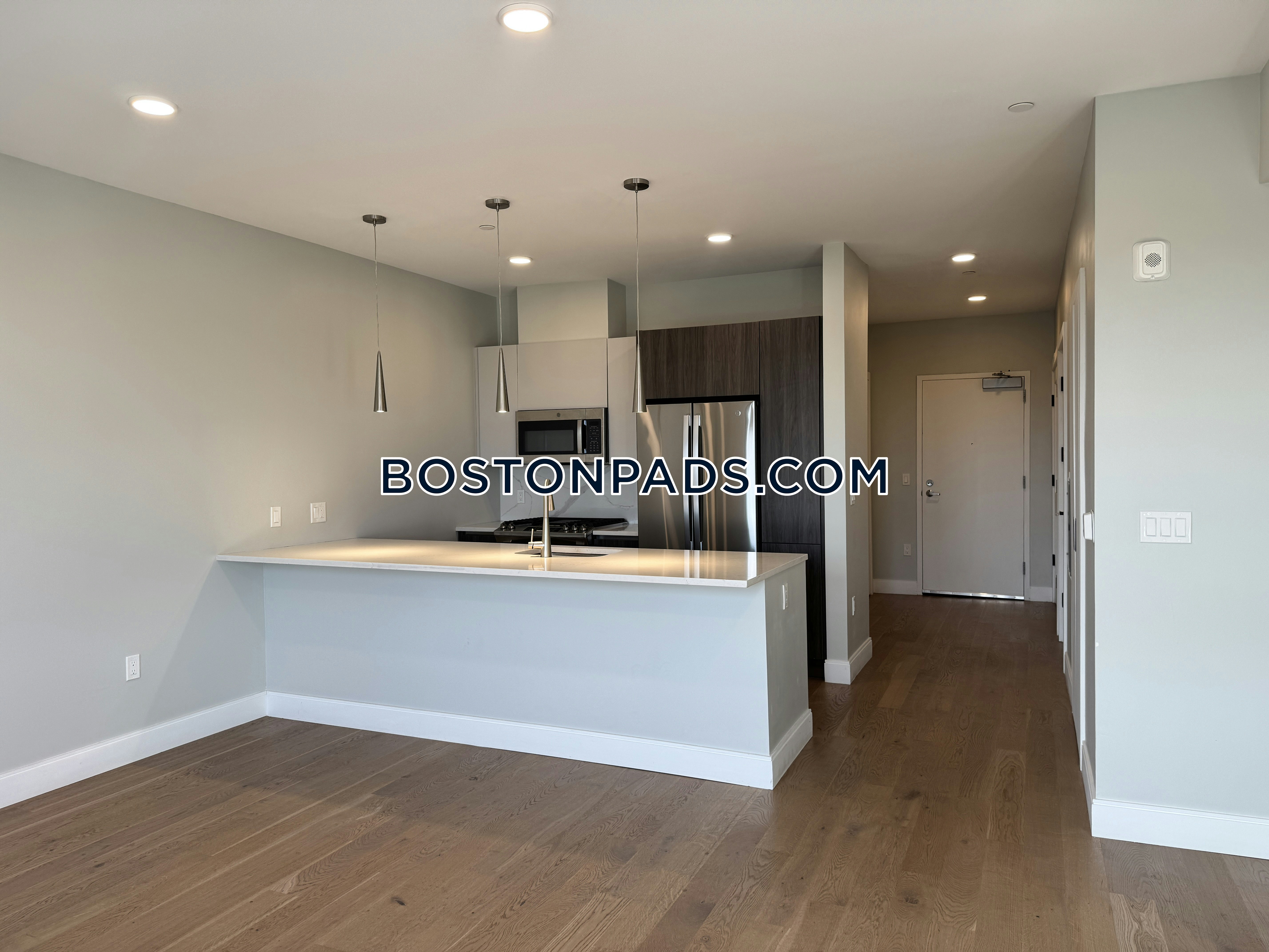 9 Central St. Photo 49