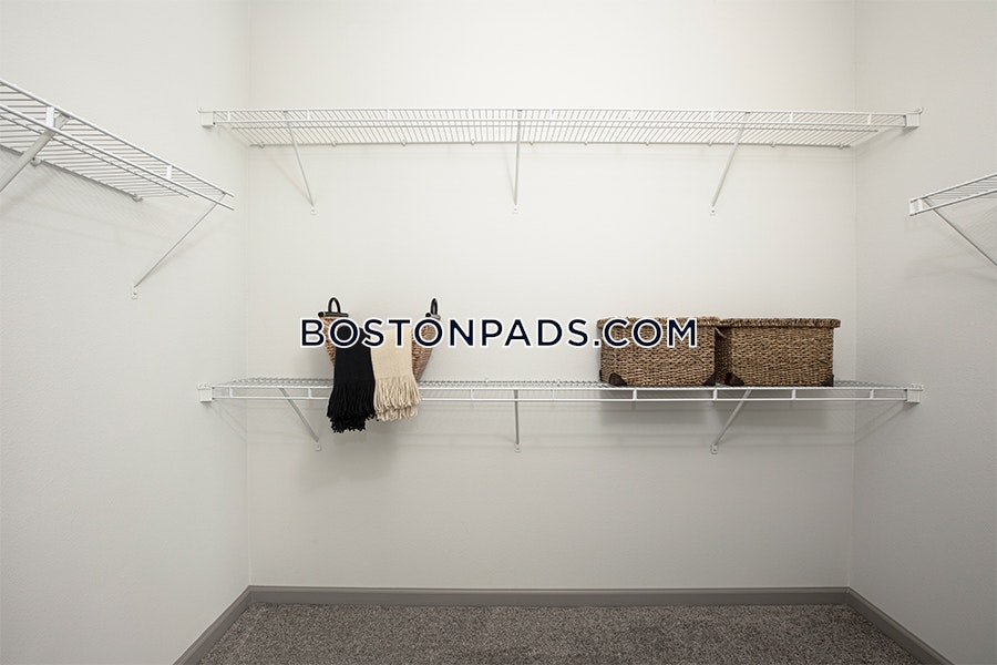 Highlands at Dearborn Apartments  Photo 14