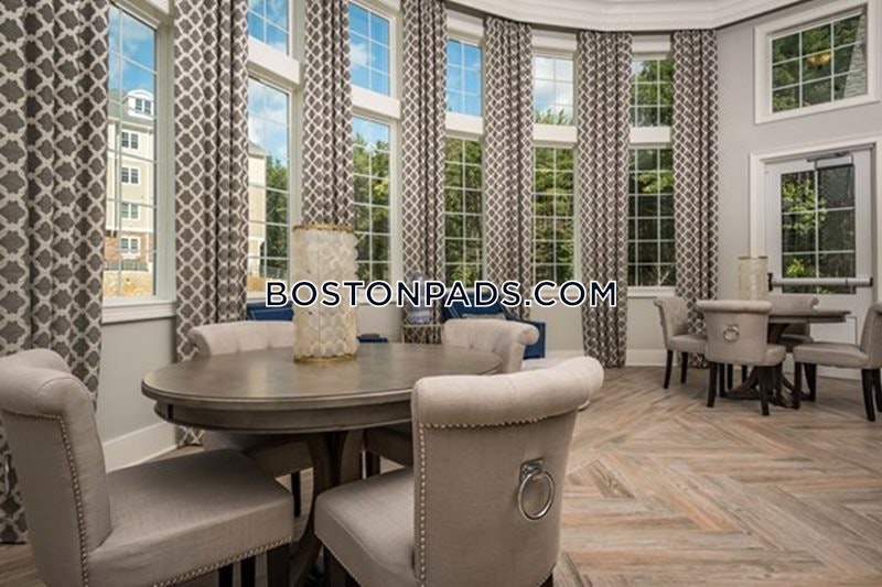 Aspen Regency Photo 10